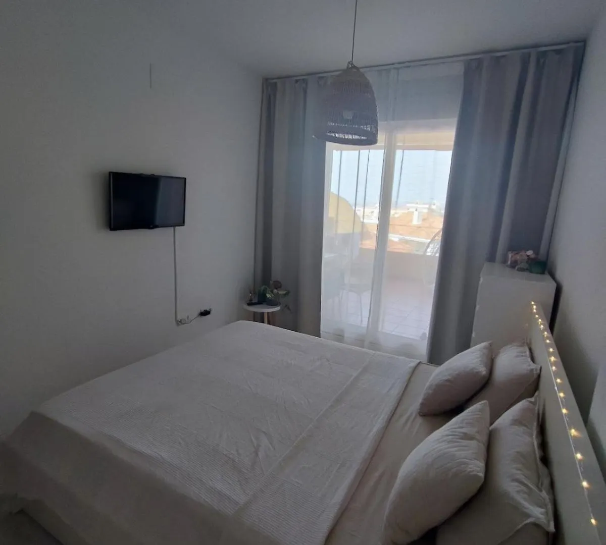 Pet Friendly Beautiful Flat With View, 3 Pools Apartment Fuengirola Spain