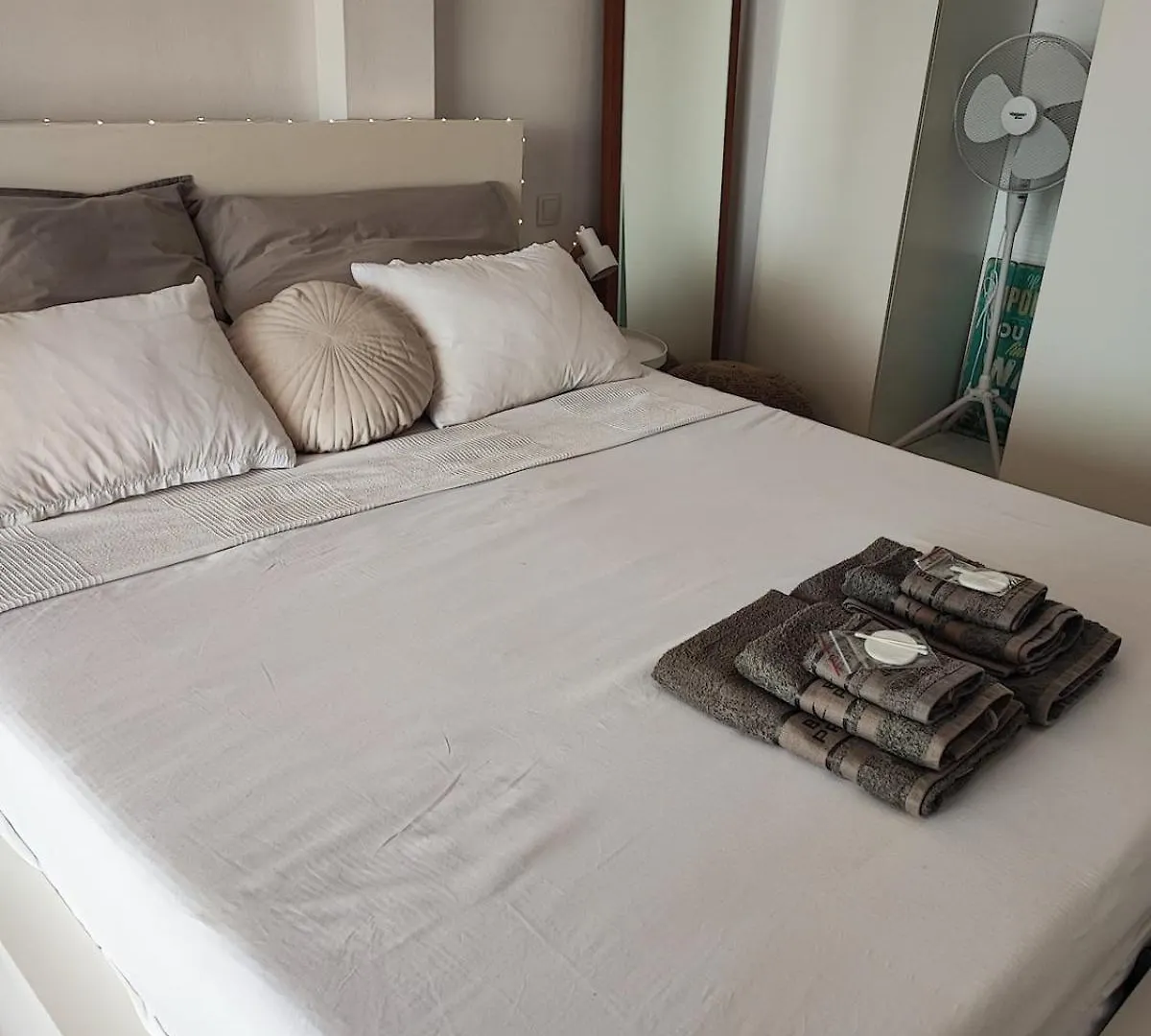 Pet Friendly Beautiful Flat With View, 3 Pools Apartment Fuengirola